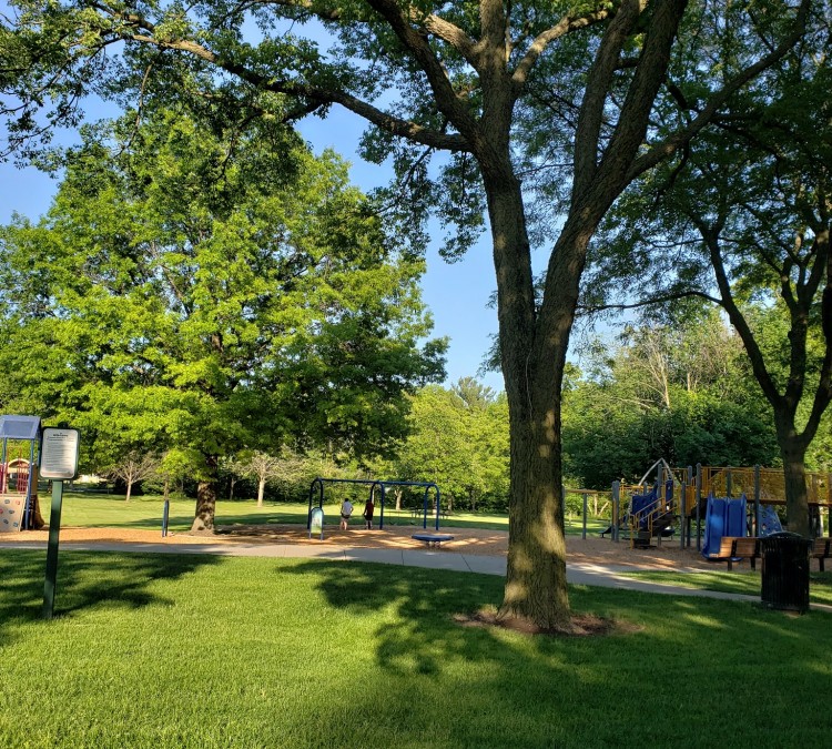Hummer Park (Downers&nbspGrove,&nbspIL)
